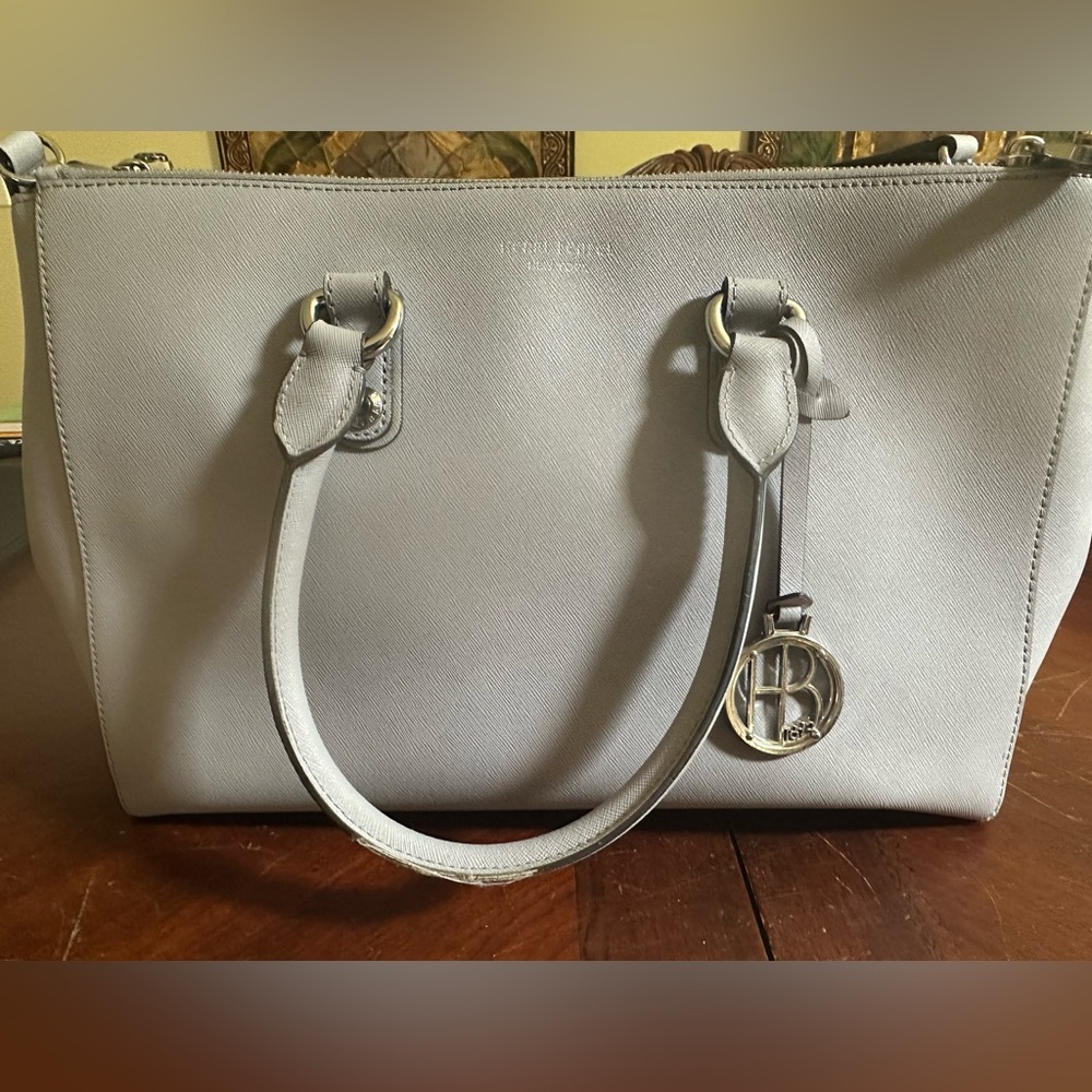 Henry Bendel Lavender Purse with long strap and dust cover - Picture 2 of 12